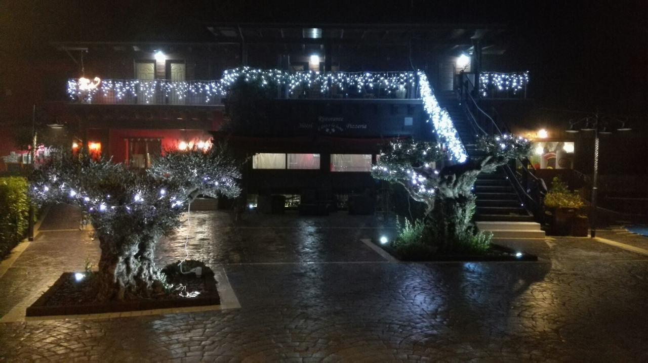 Hotel Il Dito E La Luna Ripa Teatina Kültér fotó