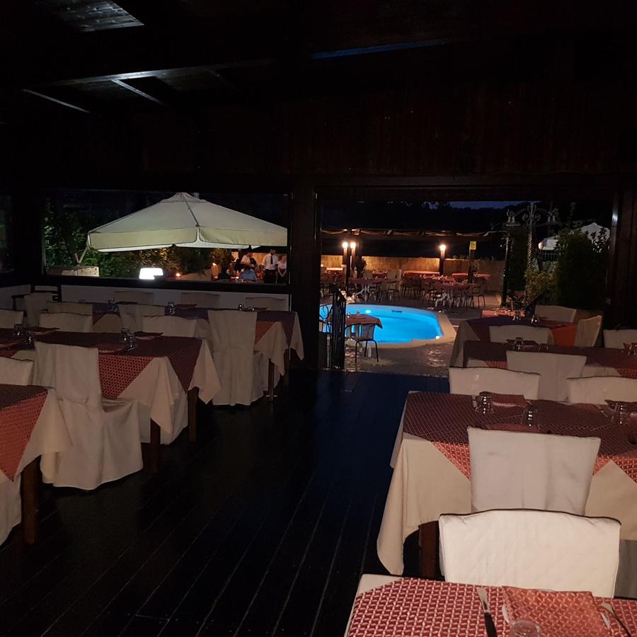 Hotel Il Dito E La Luna Ripa Teatina Kültér fotó
