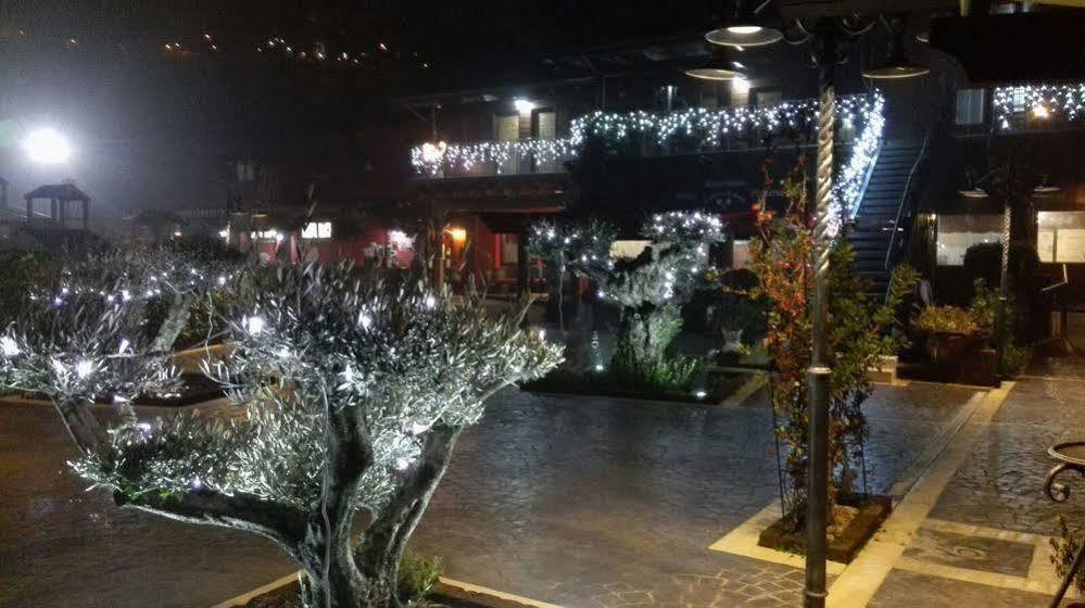 Hotel Il Dito E La Luna Ripa Teatina Kültér fotó